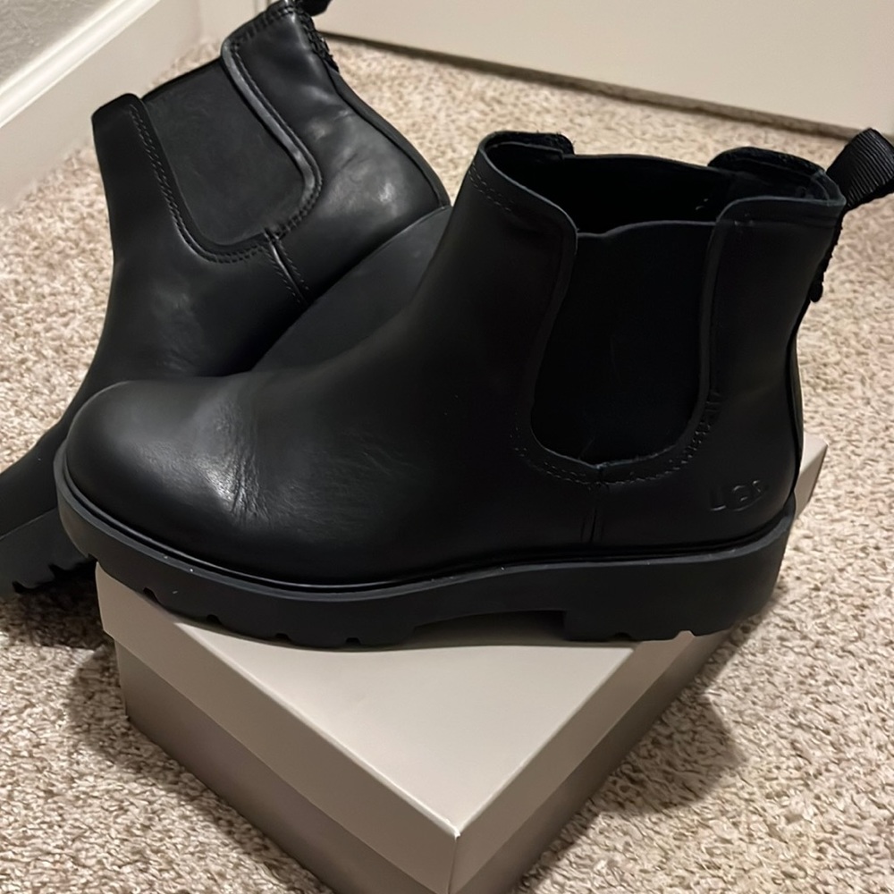 Ugg Ashton Waterproof Chelsea Booties